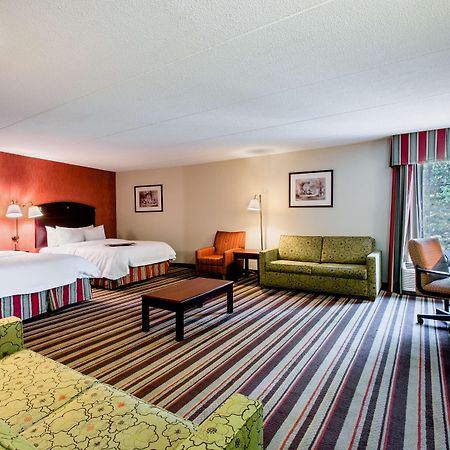 Hampton Inn Sturbridge Exteriör bild