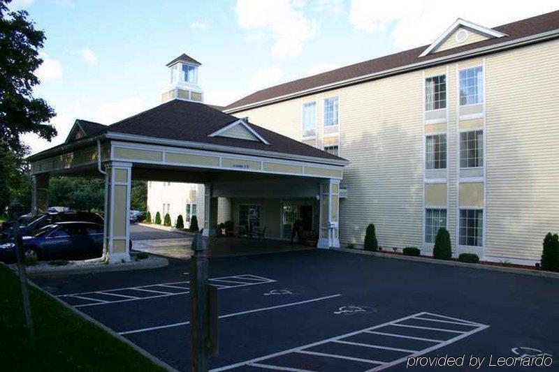 Hampton Inn Sturbridge Exteriör bild